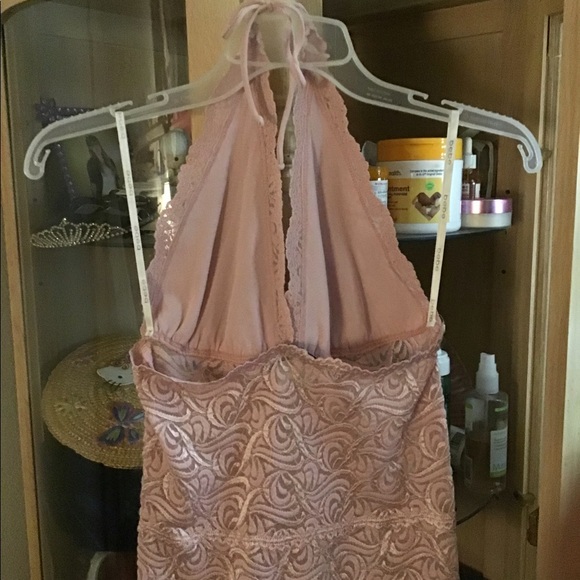 Like New bebe Lace Halter Top M - Picture 3 of 5